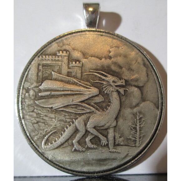 Celtic Lore - Welsh Red Dragon -Coin/Pendant - Picture 3 of 5